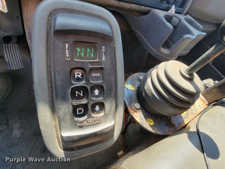 image for item LV9407 2012 International WorkStar 7500  dump truck