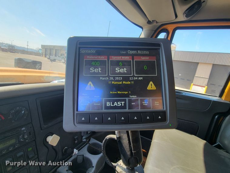 image for item LV9407 2012 International WorkStar 7500  dump truck