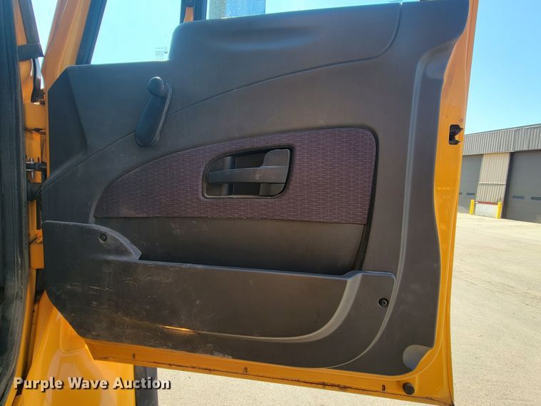 image for item LV9407 2012 International WorkStar 7500  dump truck