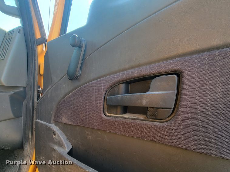 image for item LV9407 2012 International WorkStar 7500  dump truck