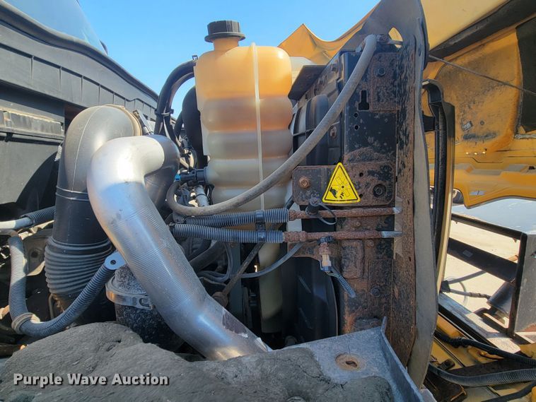 image for item LV9407 2012 International WorkStar 7500  dump truck