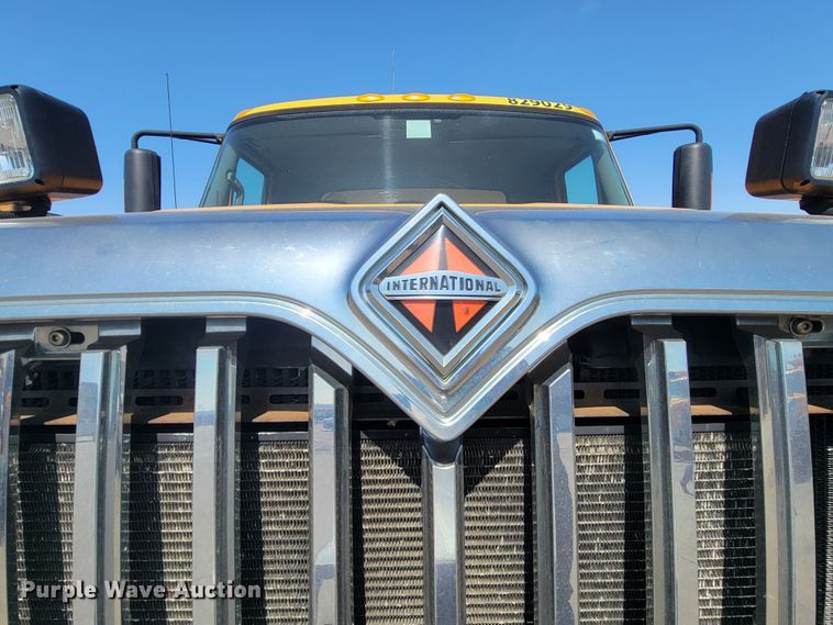 image for item LV9407 2012 International WorkStar 7500  dump truck