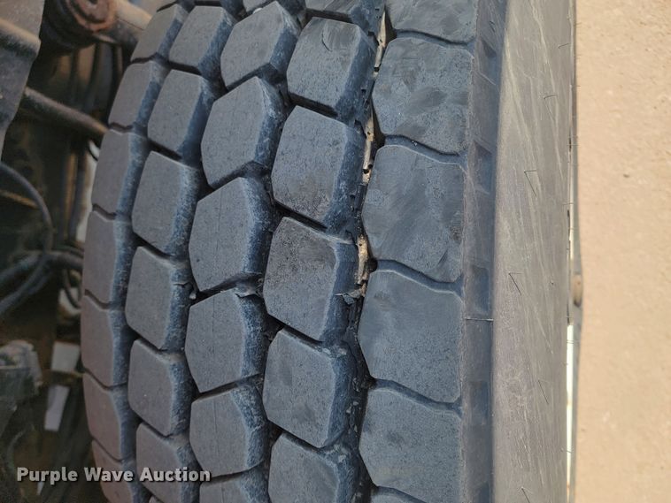 image for item LV9407 2012 International WorkStar 7500  dump truck