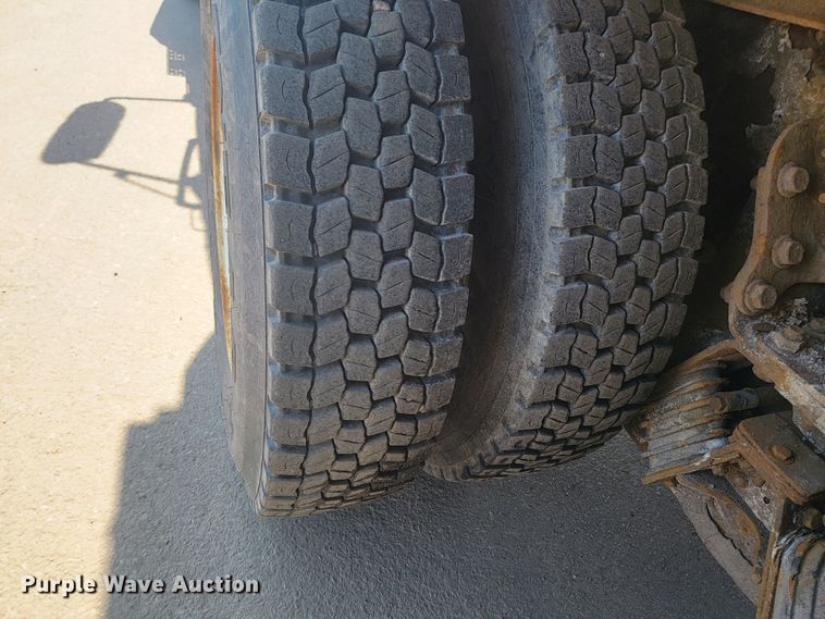 image for item LV9407 2012 International WorkStar 7500  dump truck