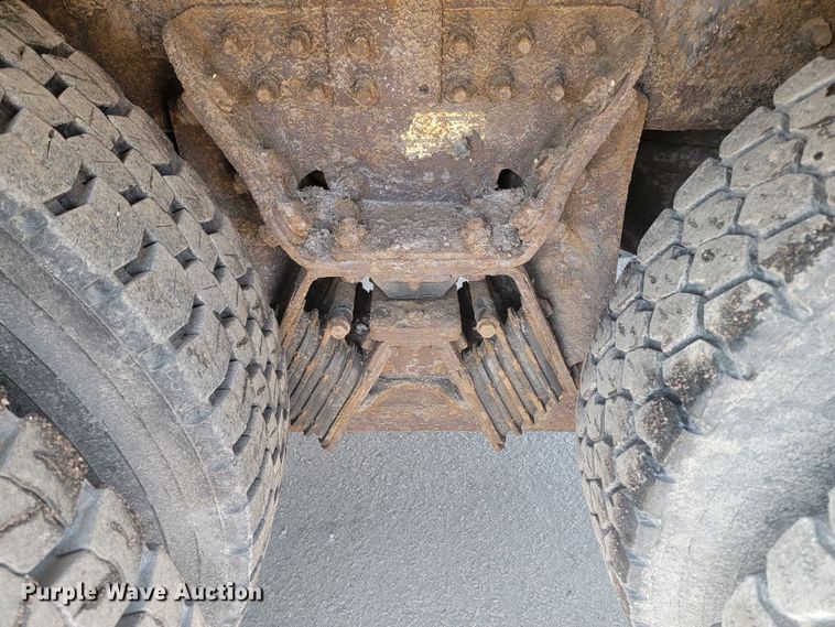 image for item LV9408 2008 International WorkStar 7400  dump truck