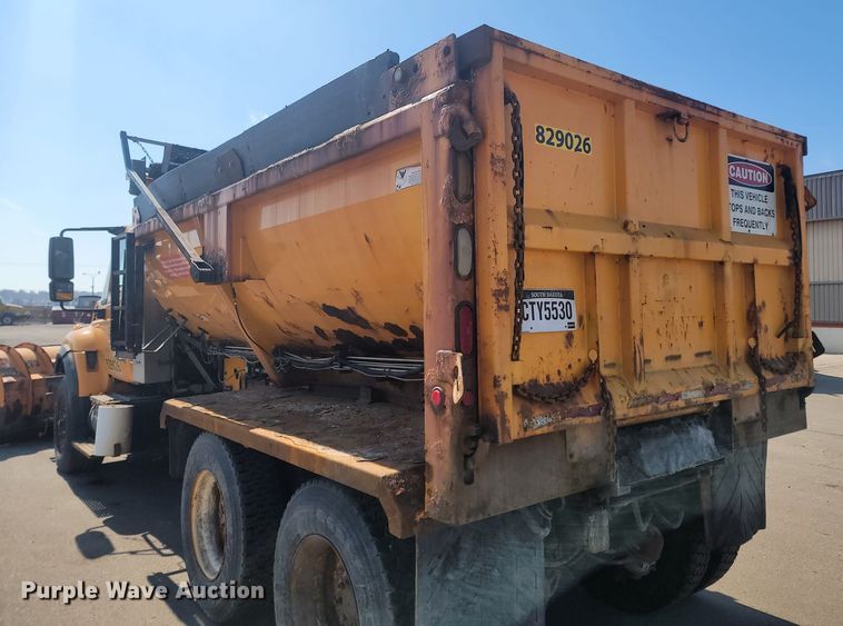 image for item LV9408 2008 International WorkStar 7400  dump truck