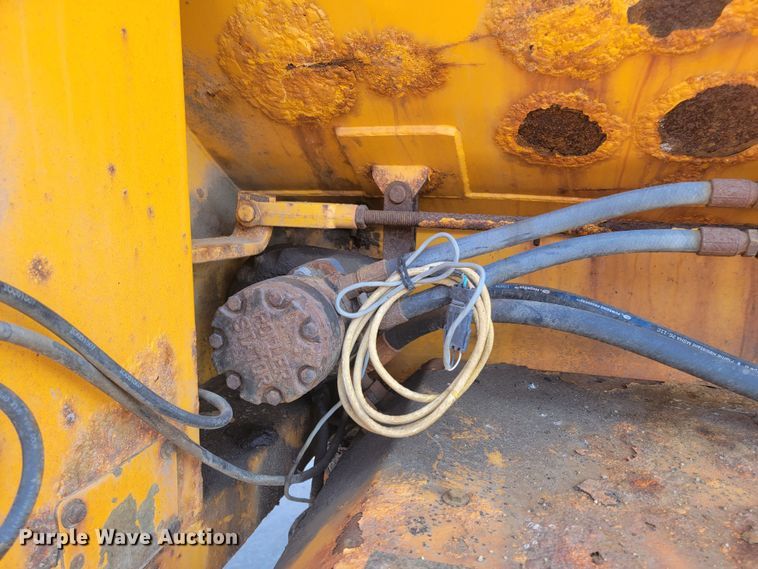 image for item LV9408 2008 International WorkStar 7400  dump truck