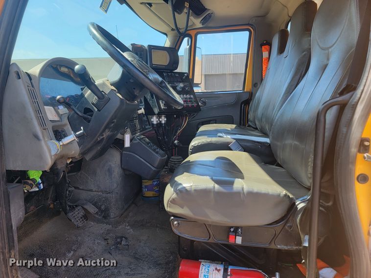 image for item LV9408 2008 International WorkStar 7400  dump truck