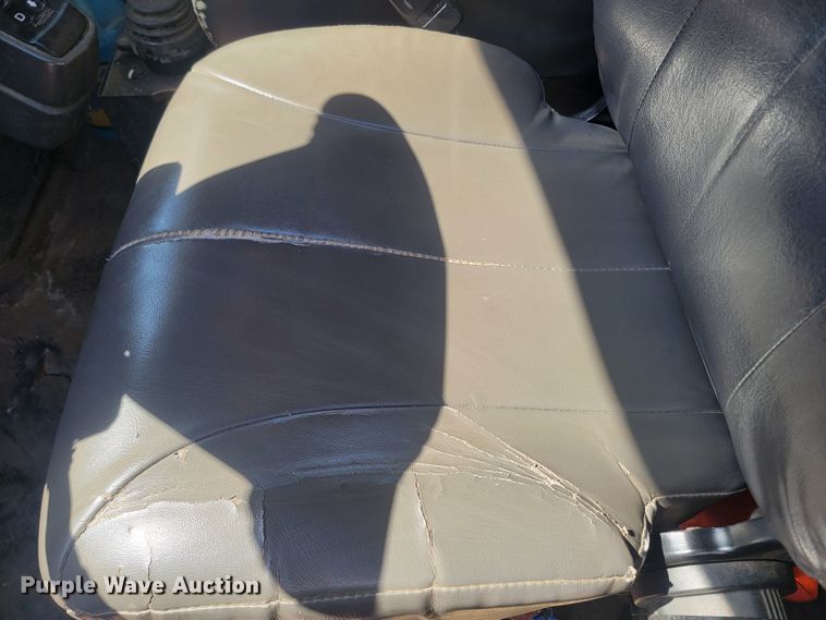 image for item LV9408 2008 International WorkStar 7400  dump truck