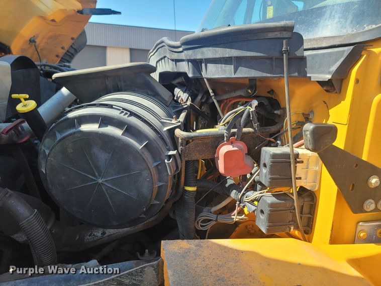 image for item LV9408 2008 International WorkStar 7400  dump truck