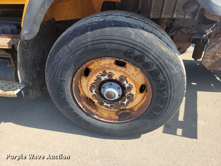 image for item LV9408 2008 International WorkStar 7400  dump truck