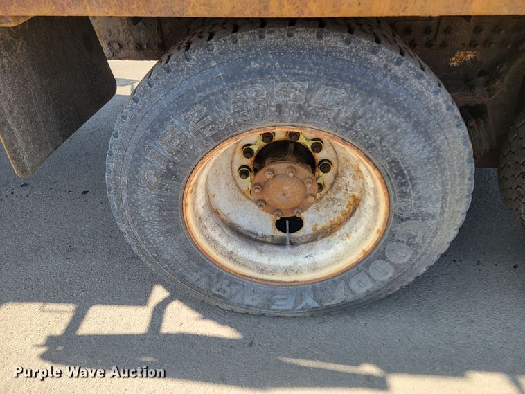 image for item LV9408 2008 International WorkStar 7400  dump truck