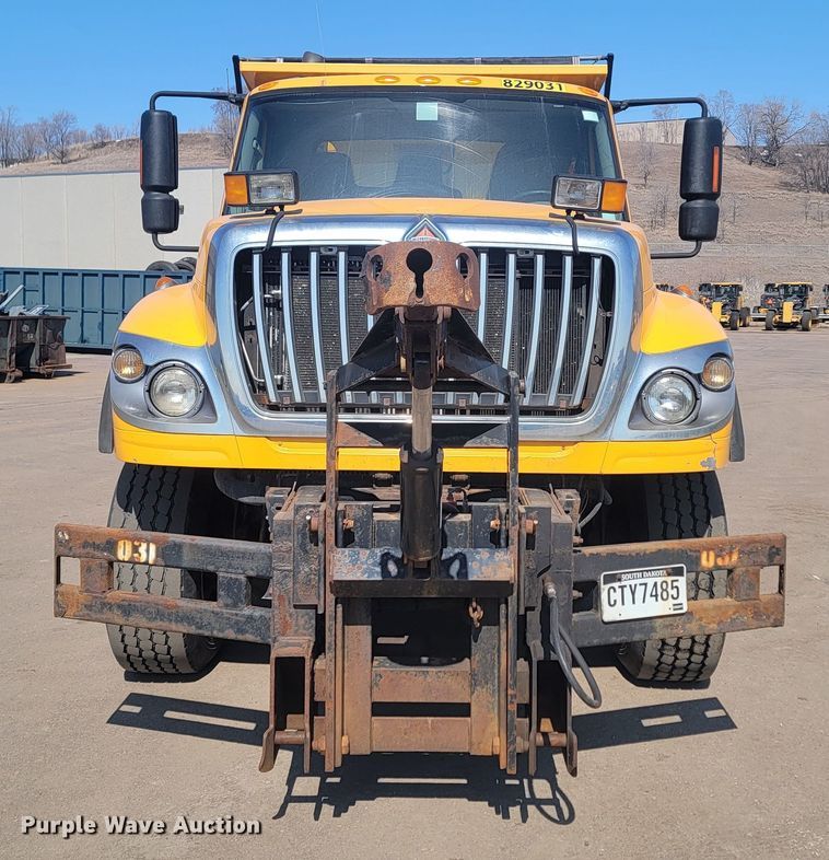 image for item LV9409 2013 International WorkStar 7500  dump truck