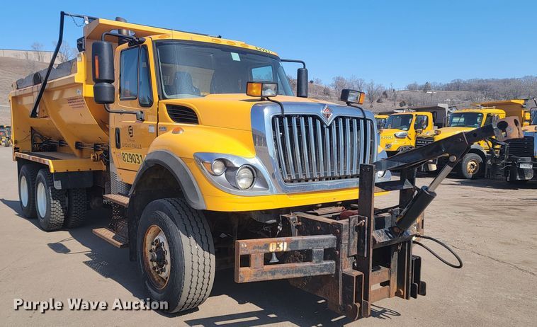 image for item LV9409 2013 International WorkStar 7500  dump truck