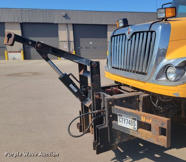 image for item LV9409 2013 International WorkStar 7500  dump truck