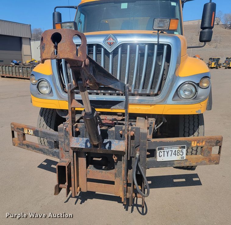 image for item LV9409 2013 International WorkStar 7500  dump truck