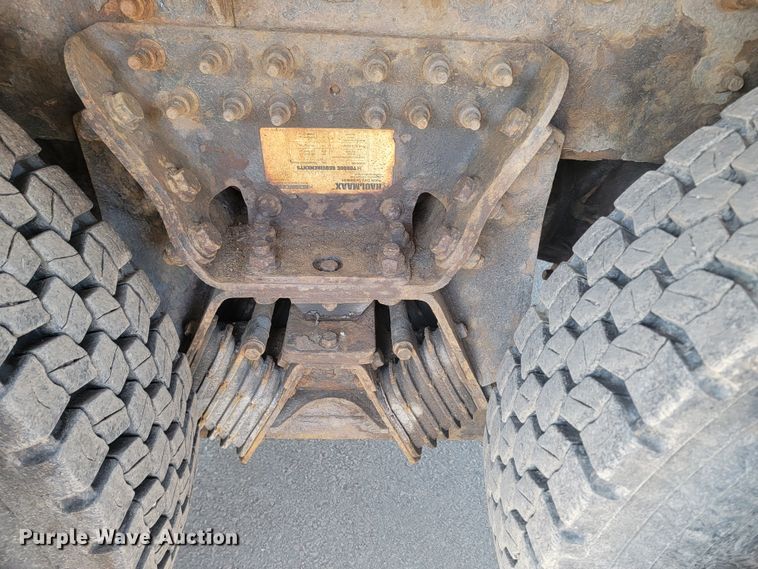 image for item LV9409 2013 International WorkStar 7500  dump truck