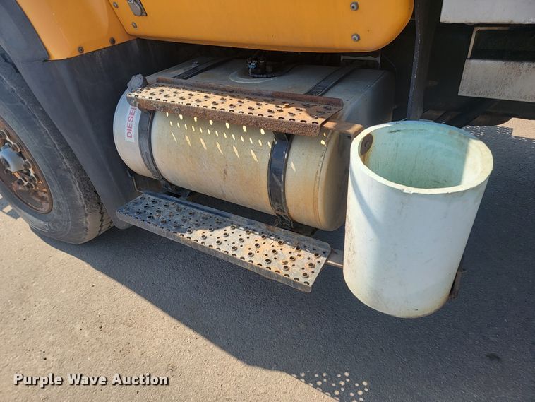 image for item LV9409 2013 International WorkStar 7500  dump truck