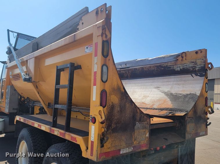 image for item LV9409 2013 International WorkStar 7500  dump truck