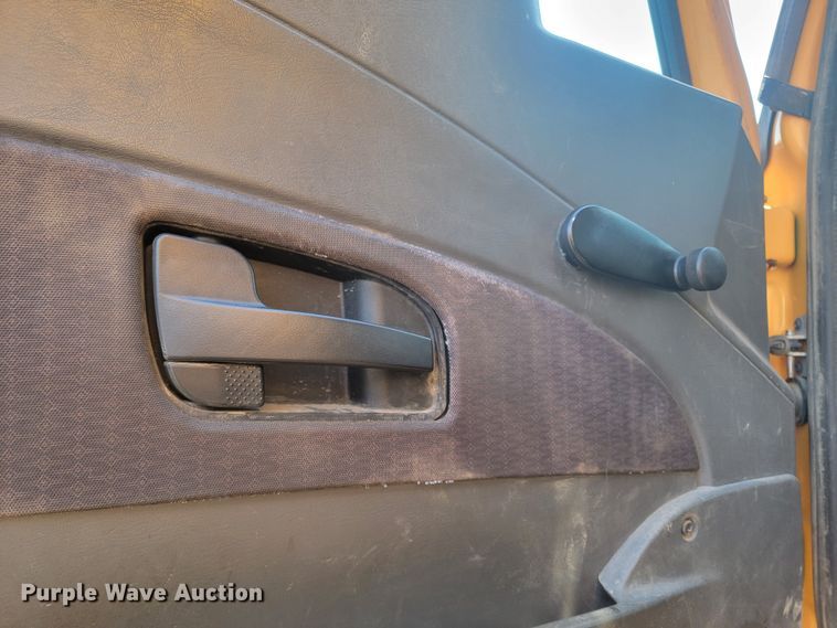 image for item LV9409 2013 International WorkStar 7500  dump truck