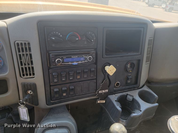 image for item LV9409 2013 International WorkStar 7500  dump truck