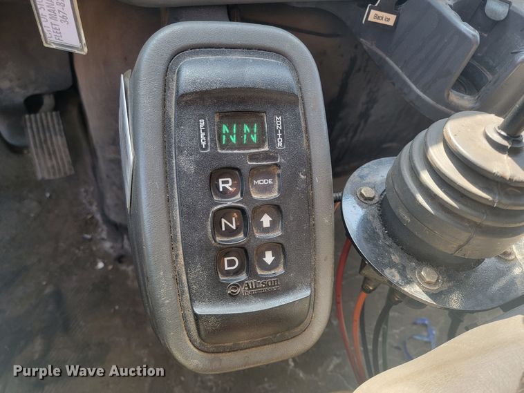 image for item LV9409 2013 International WorkStar 7500  dump truck