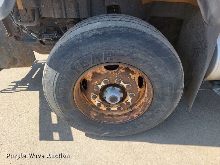 image for item LV9409 2013 International WorkStar 7500  dump truck