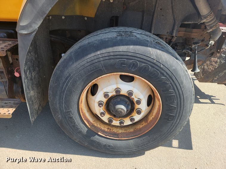 image for item LV9409 2013 International WorkStar 7500  dump truck