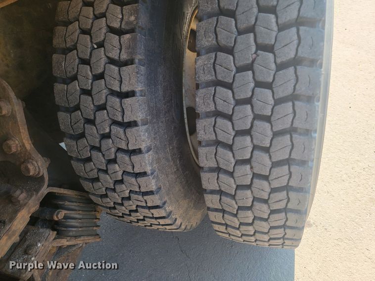 image for item LV9409 2013 International WorkStar 7500  dump truck