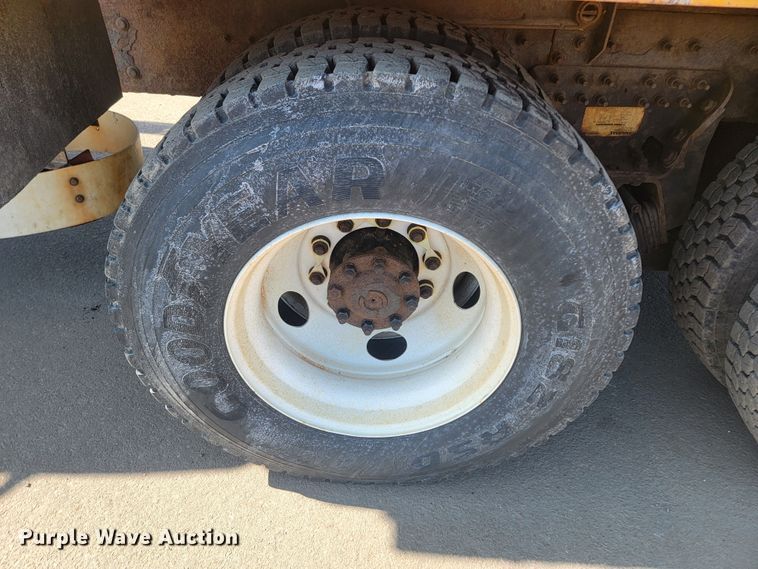 image for item LV9409 2013 International WorkStar 7500  dump truck