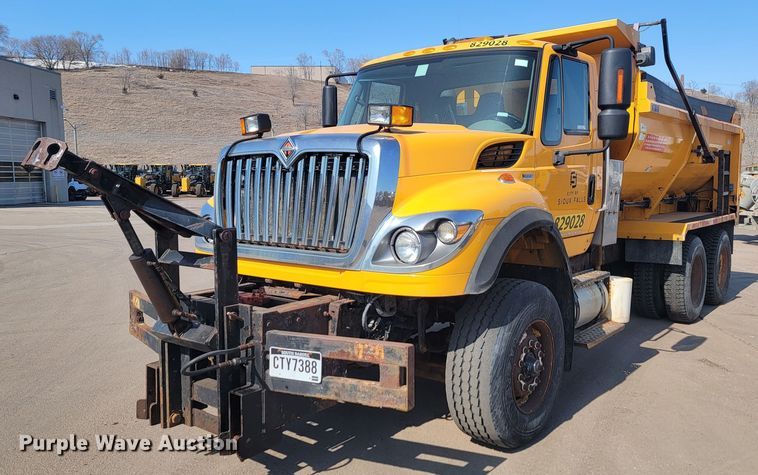 image for item LV9411 2012 International WorkStar 7500  dump truck