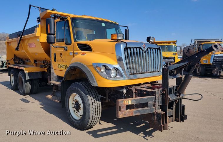 image for item LV9411 2012 International WorkStar 7500  dump truck