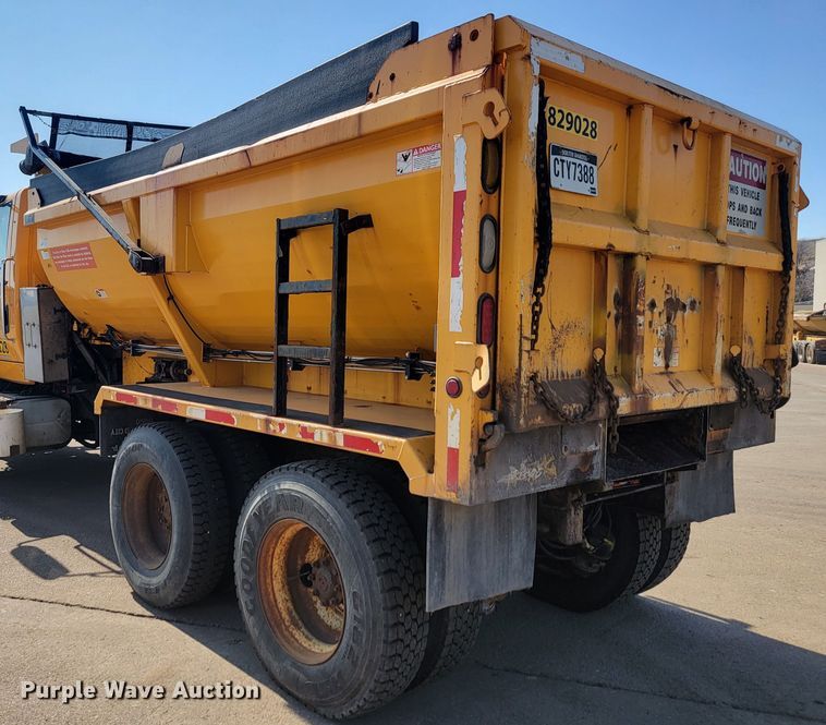 image for item LV9411 2012 International WorkStar 7500  dump truck