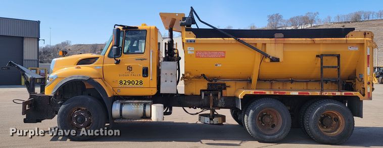 image for item LV9411 2012 International WorkStar 7500  dump truck