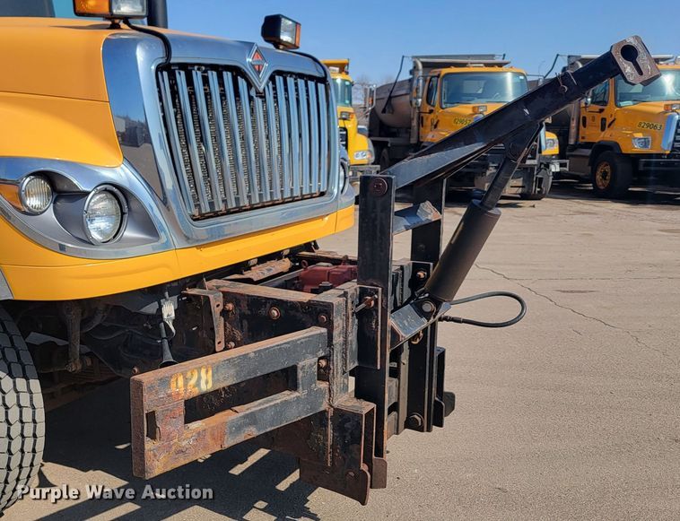 image for item LV9411 2012 International WorkStar 7500  dump truck