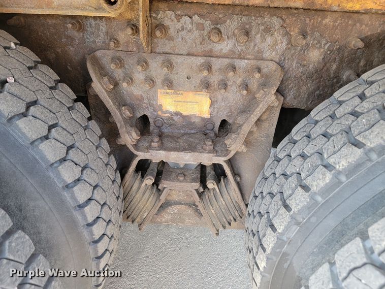 image for item LV9411 2012 International WorkStar 7500  dump truck