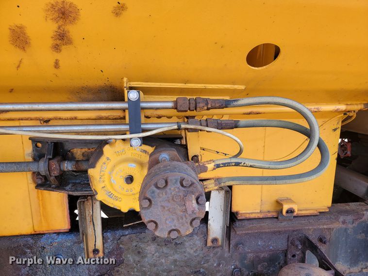 image for item LV9411 2012 International WorkStar 7500  dump truck