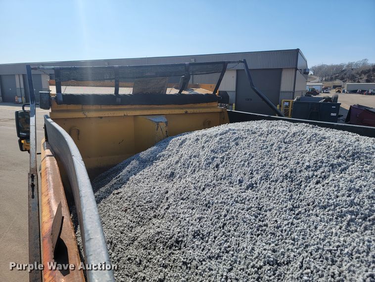 image for item LV9411 2012 International WorkStar 7500  dump truck