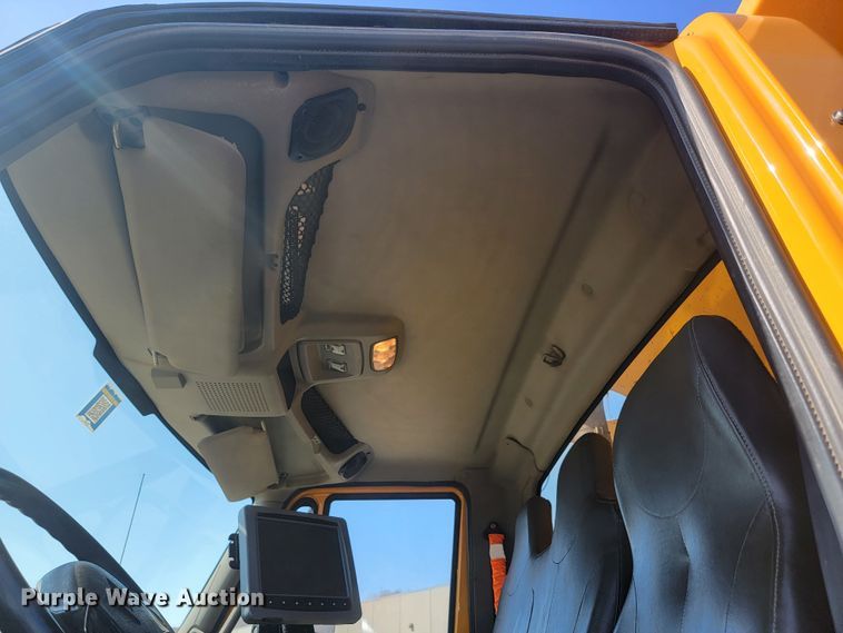 image for item LV9411 2012 International WorkStar 7500  dump truck