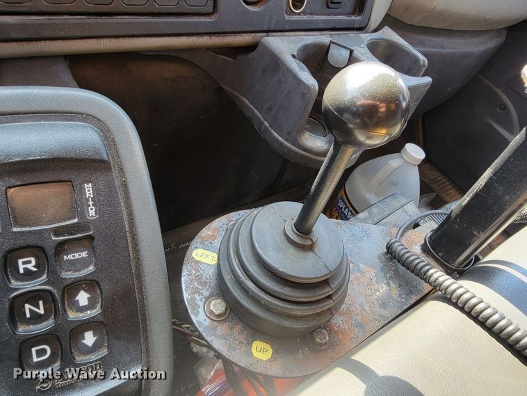 image for item LV9411 2012 International WorkStar 7500  dump truck