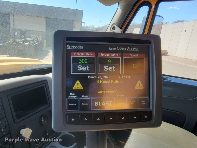 image for item LV9411 2012 International WorkStar 7500  dump truck