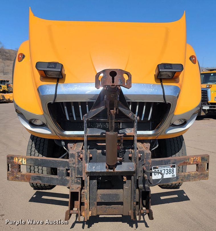 image for item LV9411 2012 International WorkStar 7500  dump truck