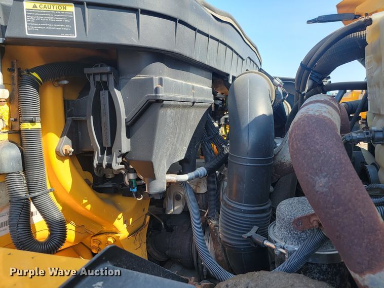 image for item LV9411 2012 International WorkStar 7500  dump truck