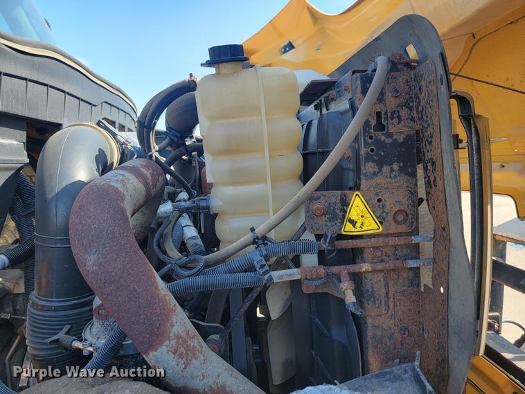 image for item LV9411 2012 International WorkStar 7500  dump truck