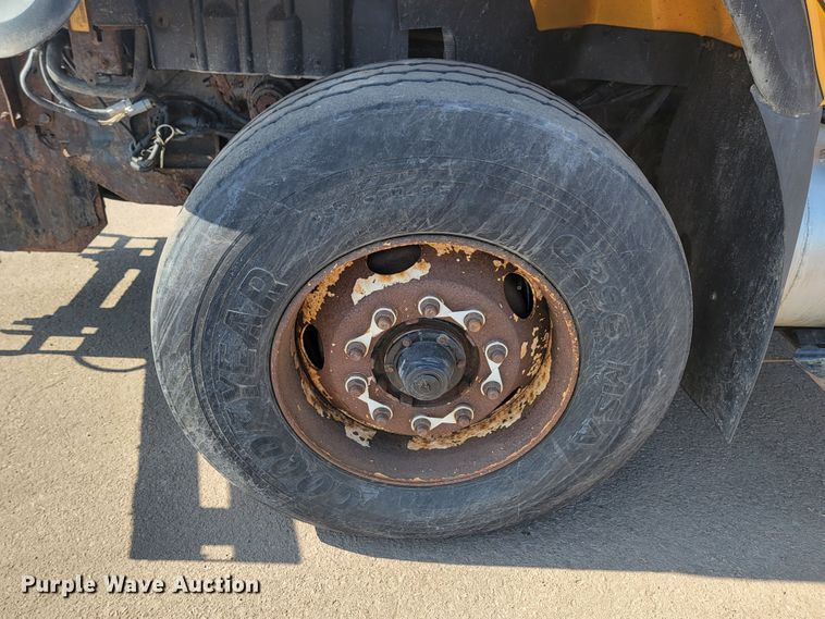 image for item LV9411 2012 International WorkStar 7500  dump truck