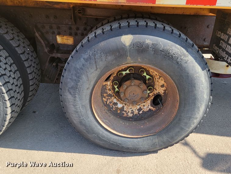 image for item LV9411 2012 International WorkStar 7500  dump truck