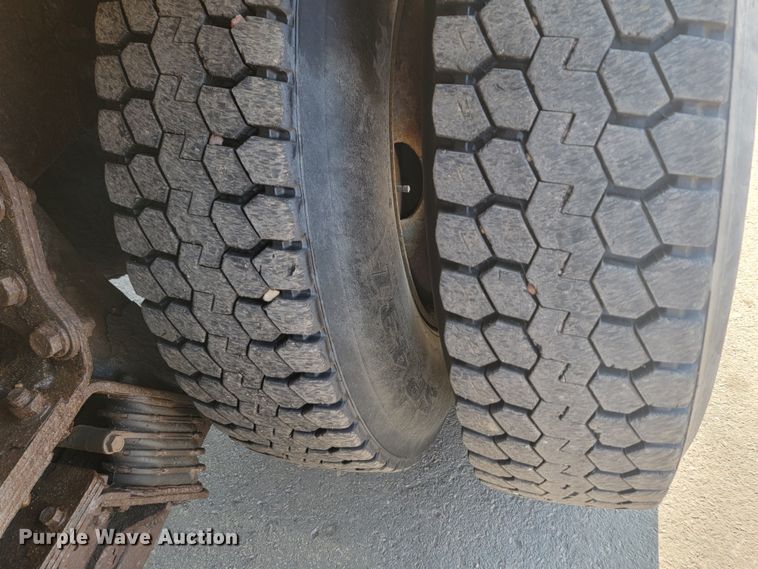 image for item LV9411 2012 International WorkStar 7500  dump truck