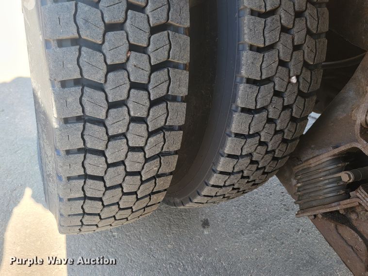 image for item LV9411 2012 International WorkStar 7500  dump truck