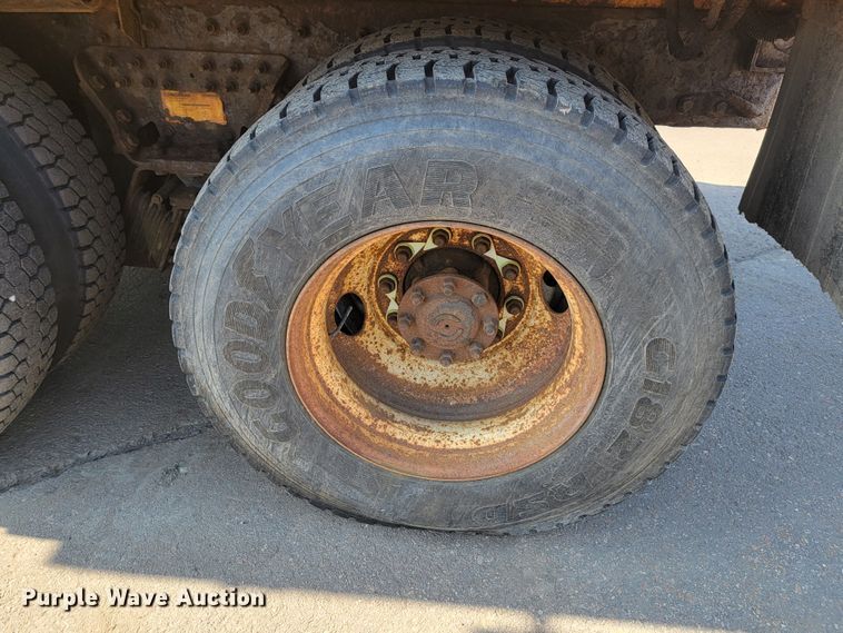 image for item LV9411 2012 International WorkStar 7500  dump truck