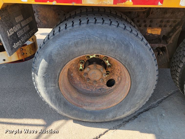 image for item LV9411 2012 International WorkStar 7500  dump truck